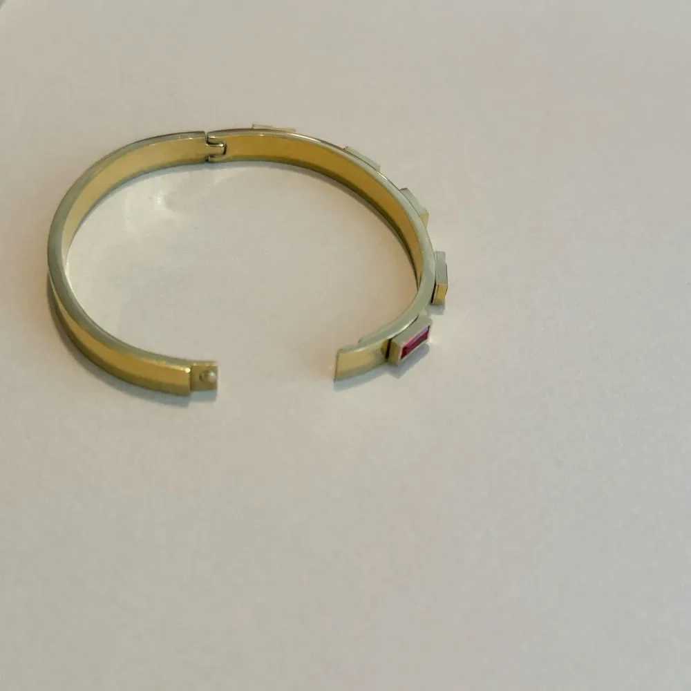 Red crystal bangle M811